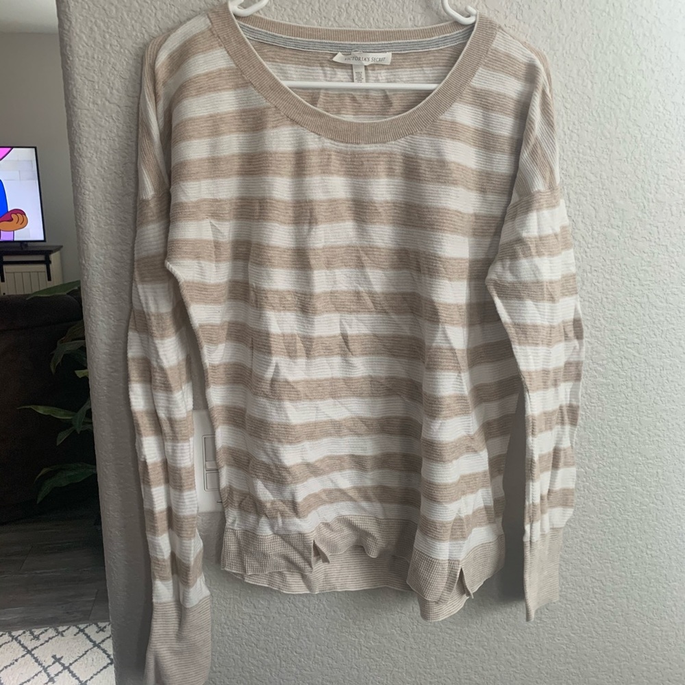 VS Long Sleeve striped shirt